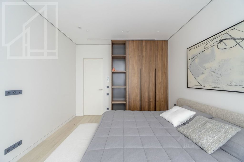 m. Delovoy tsentr (Vystavochnaya): Apartment, 5-rooms