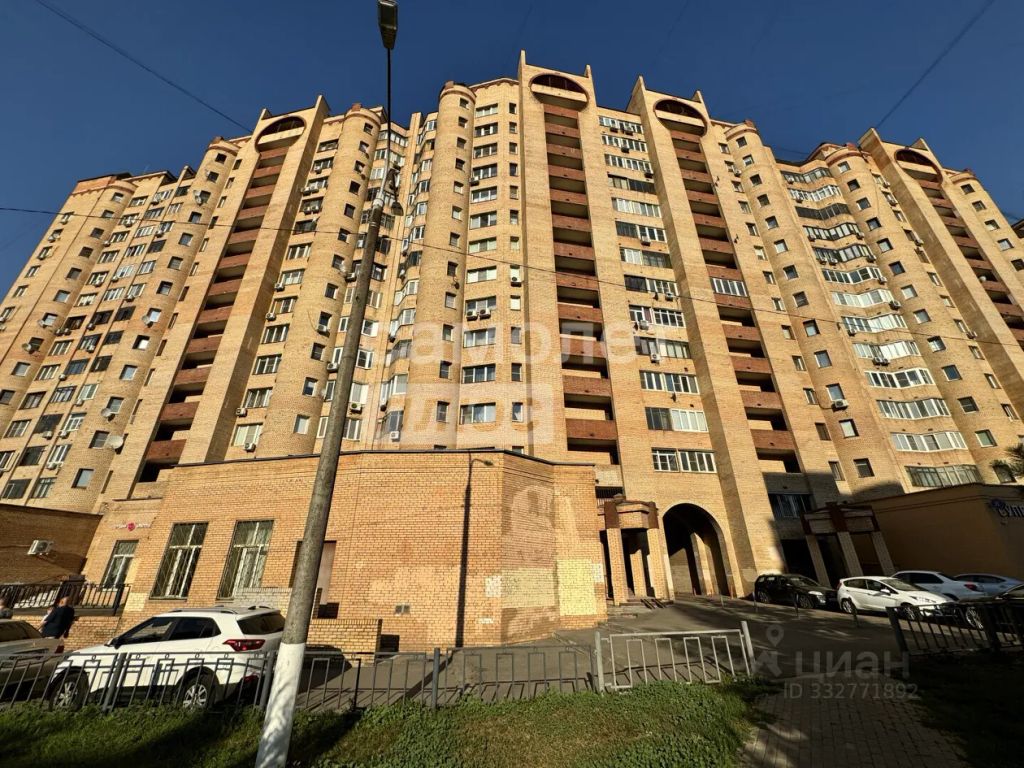m. Pavshino: Apartment, 2-rooms