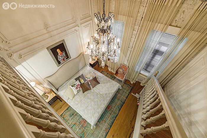 m. Chistye prudy: Apartment, 5-rooms