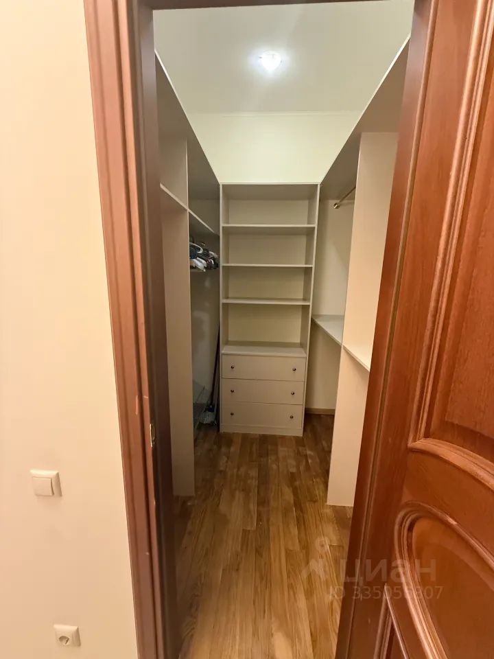 m. Lomonosovsky prospekt: Apartment, 2-rooms