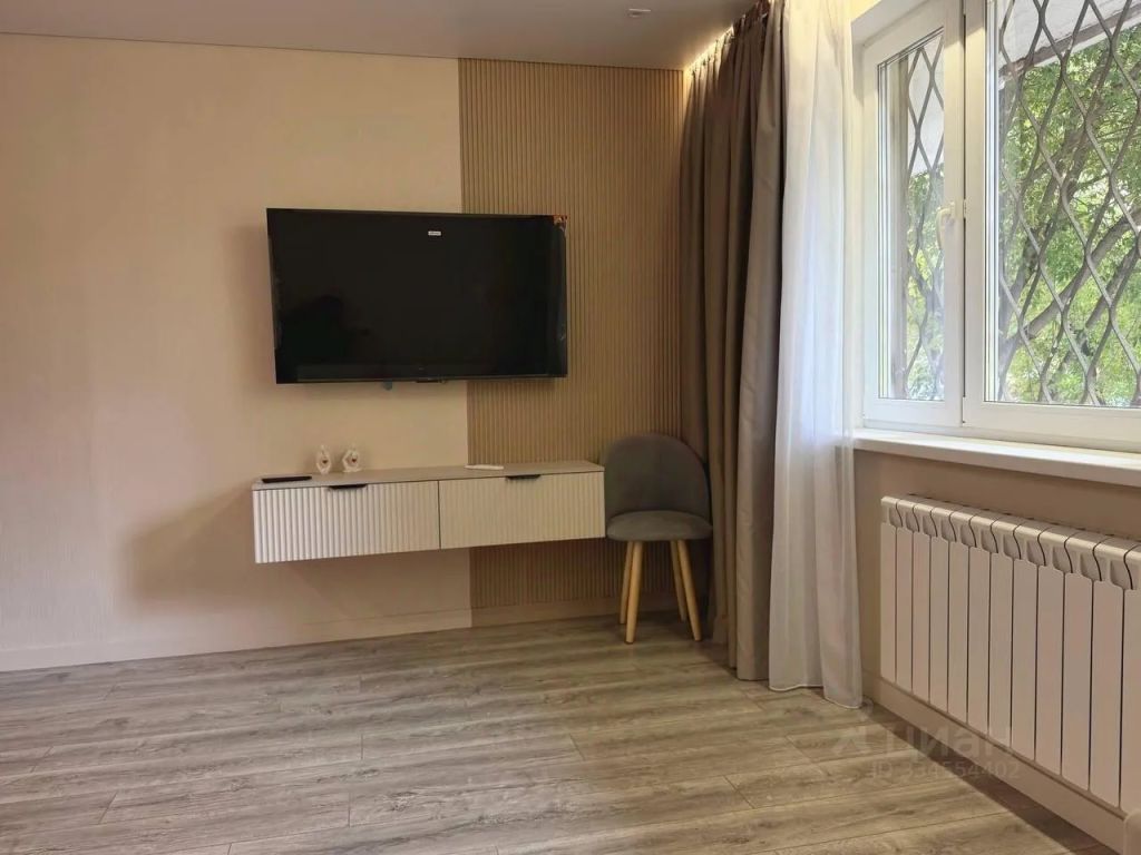 m. Dubrovka: Apartment, 1-rooms