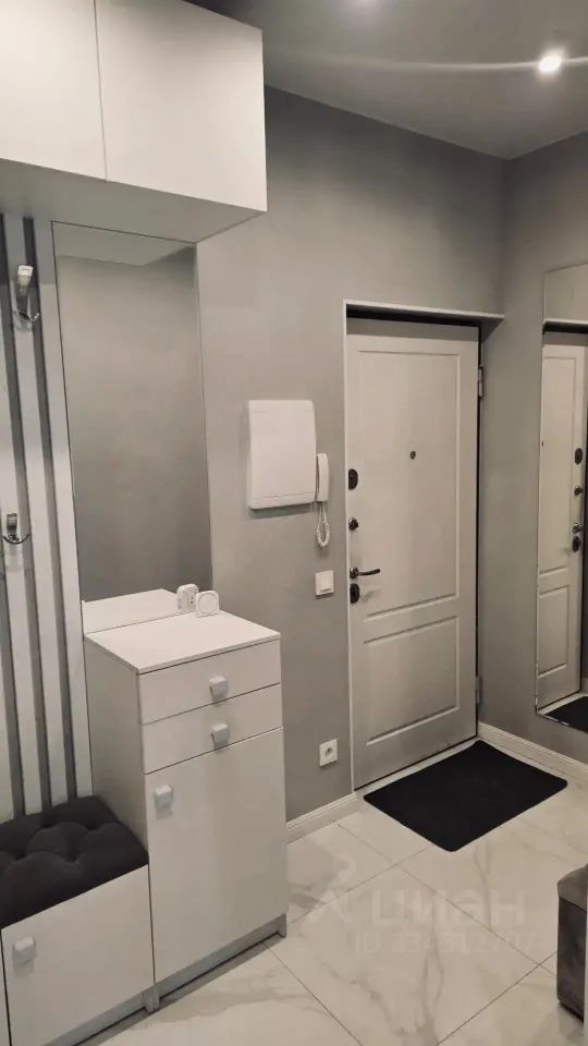 m. Lyublino: Apartment, 1-rooms