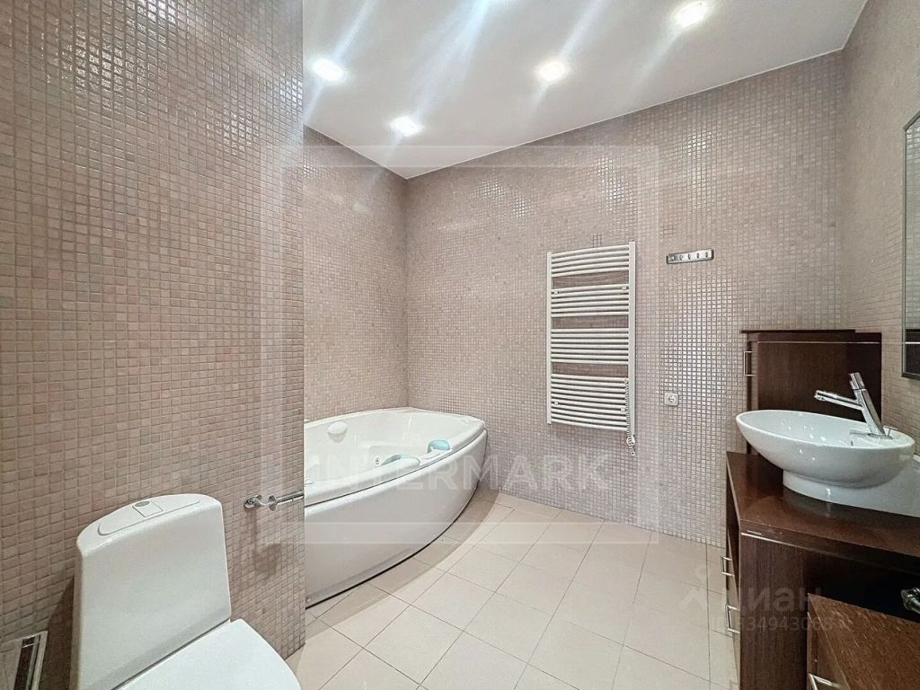 m. Borovitskaya: Apartment, 5-rooms
