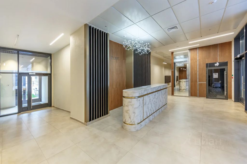 m. ZIL: Apartment, 2-rooms
