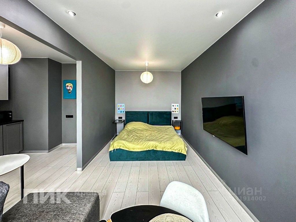 m. Lukhmanovskaya: Apartment, 1-rooms