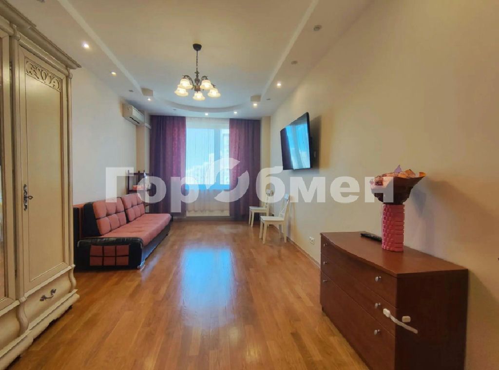 m. Narodnoe Opolchenie: Apartment, 2-rooms