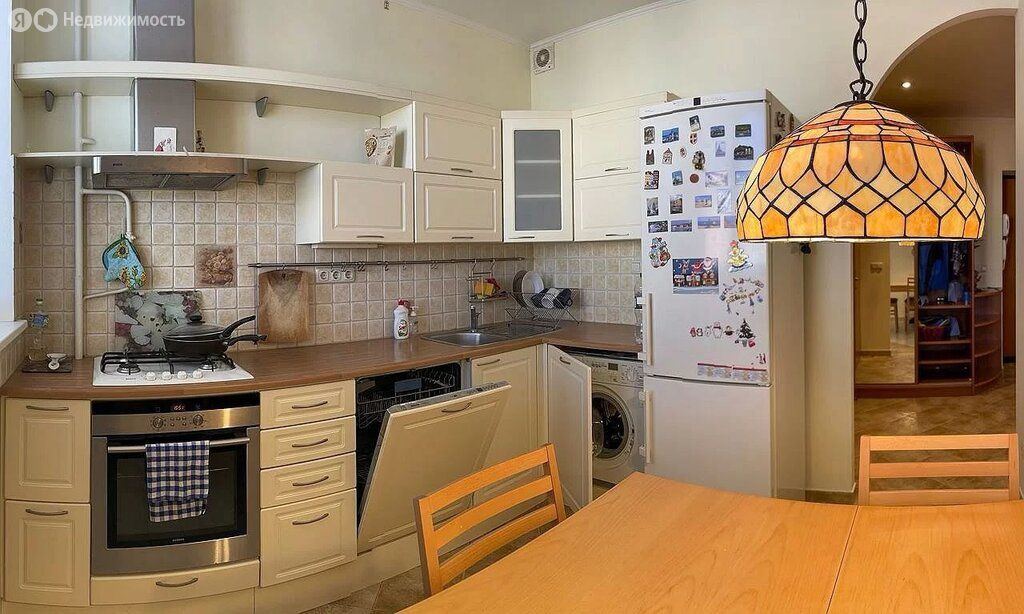 m. Delovoy tsentr: Apartment, 2-rooms