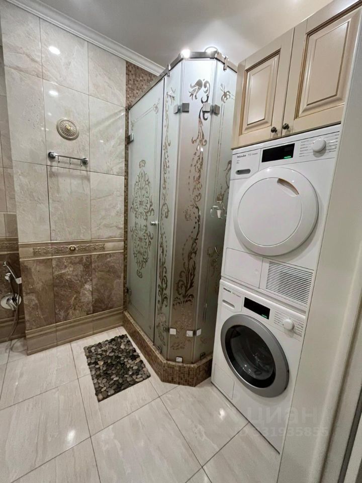 m. Aminyevskaya: Apartment, 3-rooms