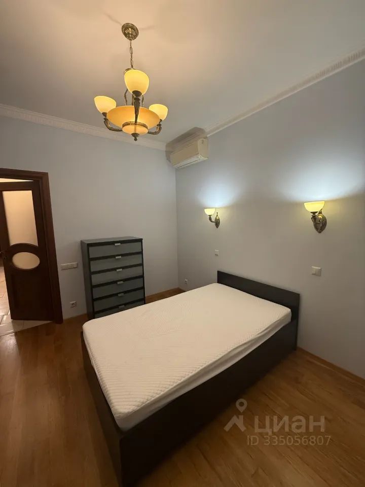 m. Lomonosovsky prospekt: Apartment, 2-rooms