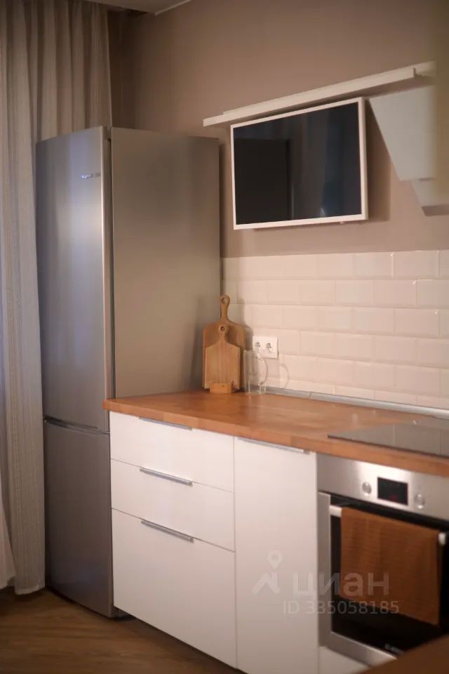 m. Lukhmanovskaya: Apartment, 2-rooms