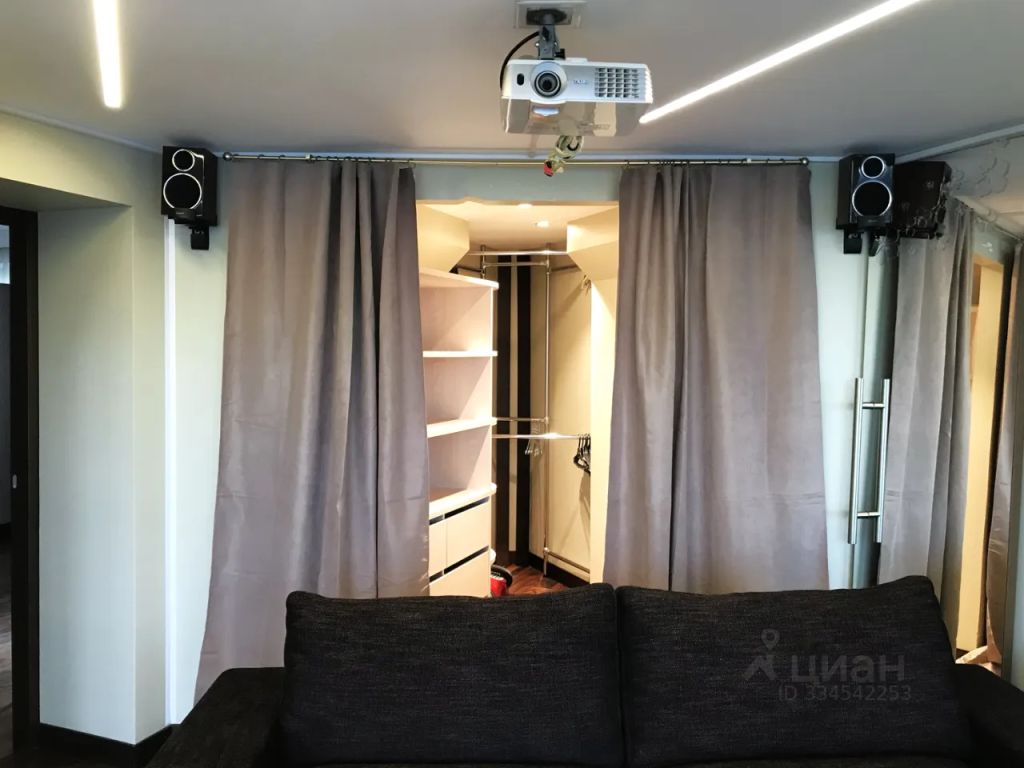 m. Myakinino: Apartment, 3-rooms