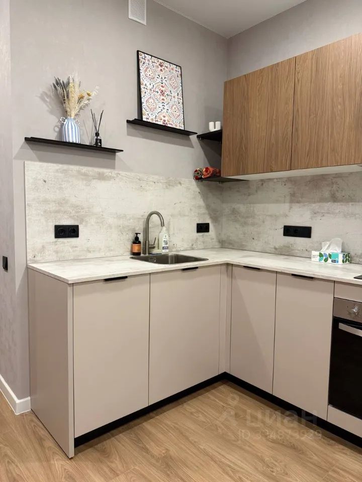 m. Maryina Roscha: Apartment, studio