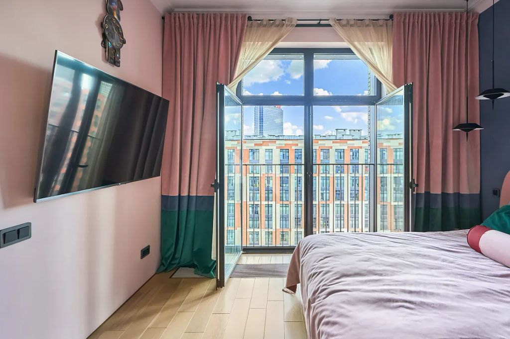 m. ZIL: Apartment, 2-rooms