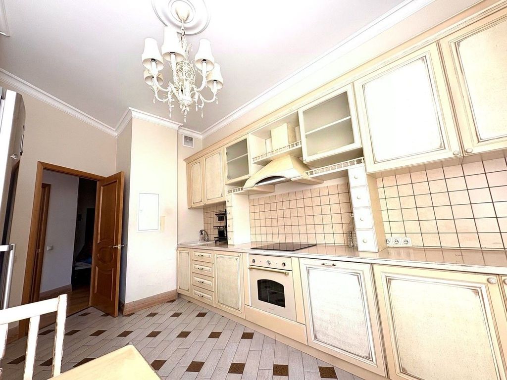 m. Solnechnaya: Apartment, 3-rooms