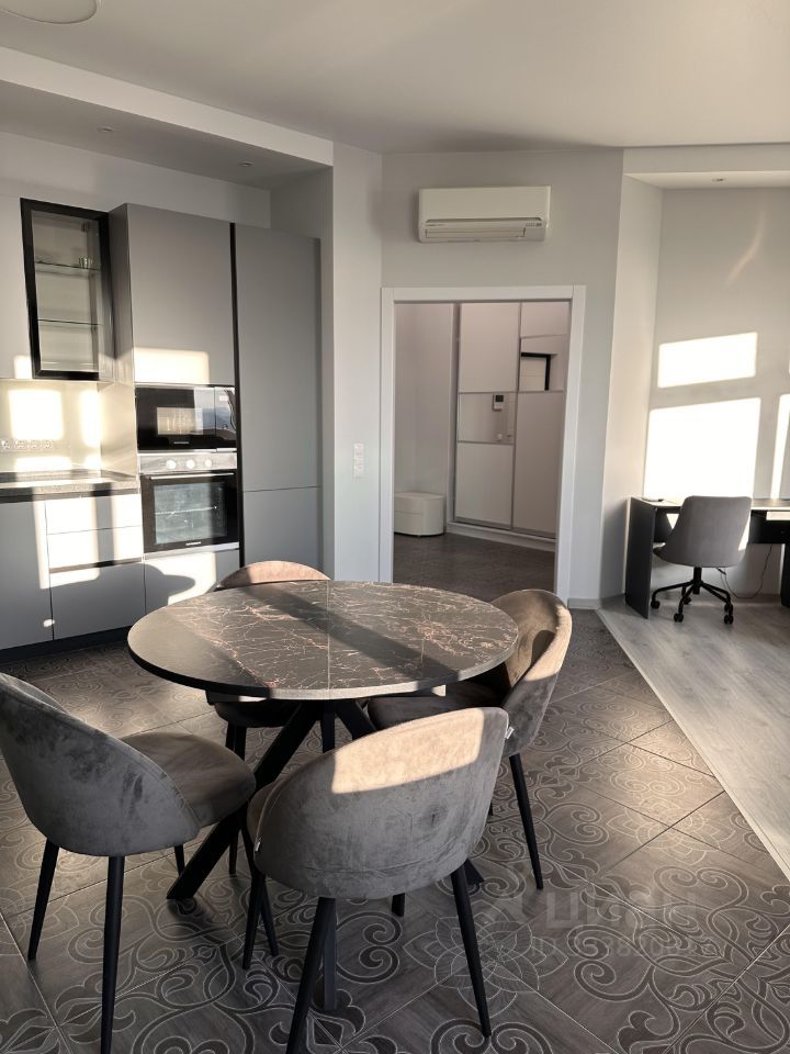 m. Narodnoe Opolchenie: Apartment, 2-rooms