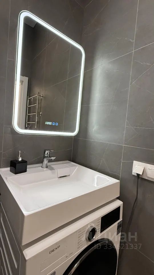 m. ZIL: Apartment, studio