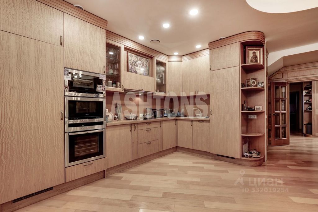 m. Smolenskaya: Apartment, 3-rooms