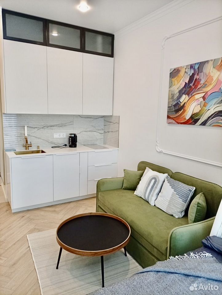 m. Verkhnie Kotly: Apartment, studio