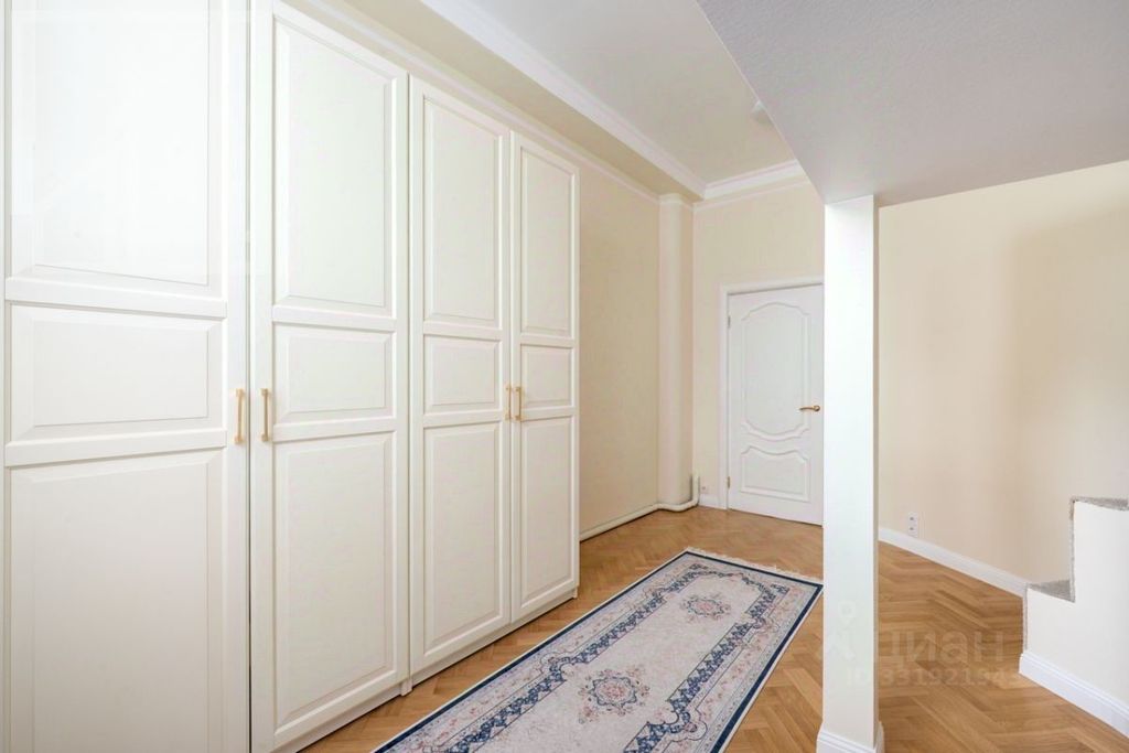 m. Okhotny ryad: Apartment, 3-rooms