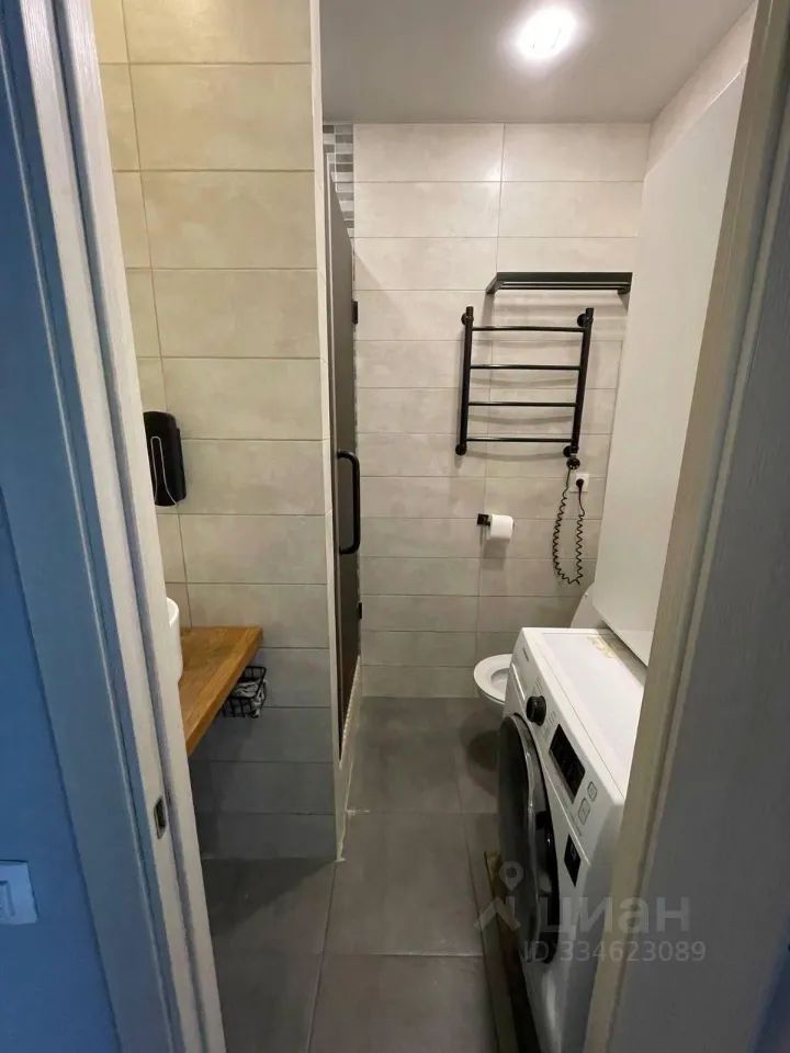 m. Lukhmanovskaya: Apartment, 1-rooms