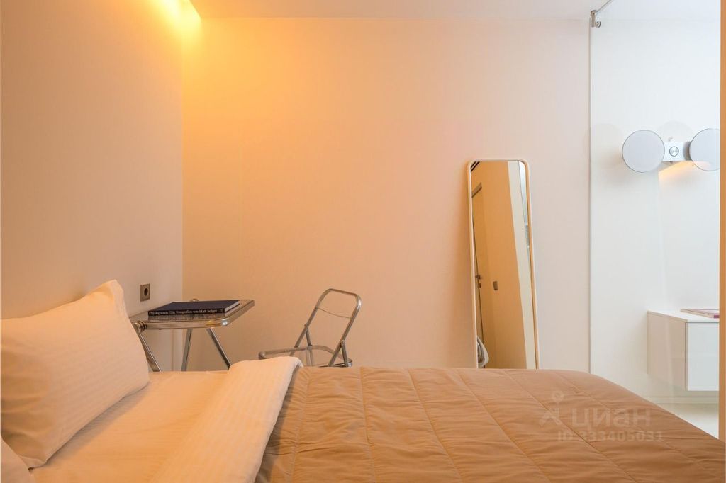 m. Ploschad trekh vokzalov: Apartment, 1-rooms