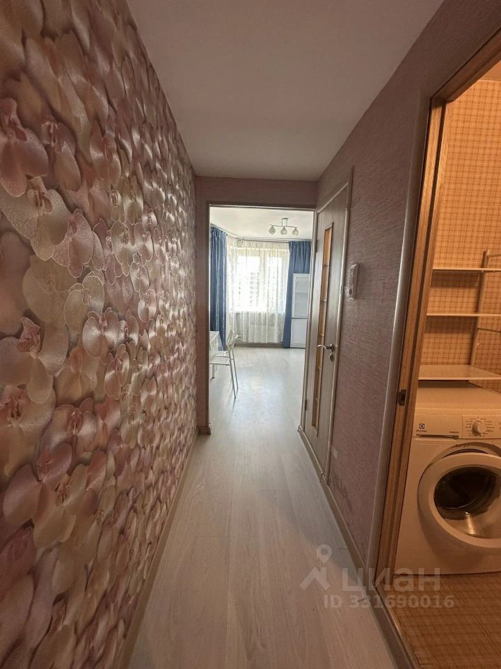 m. Bulvar Dmitriya Donskogo: Apartment, 2-rooms