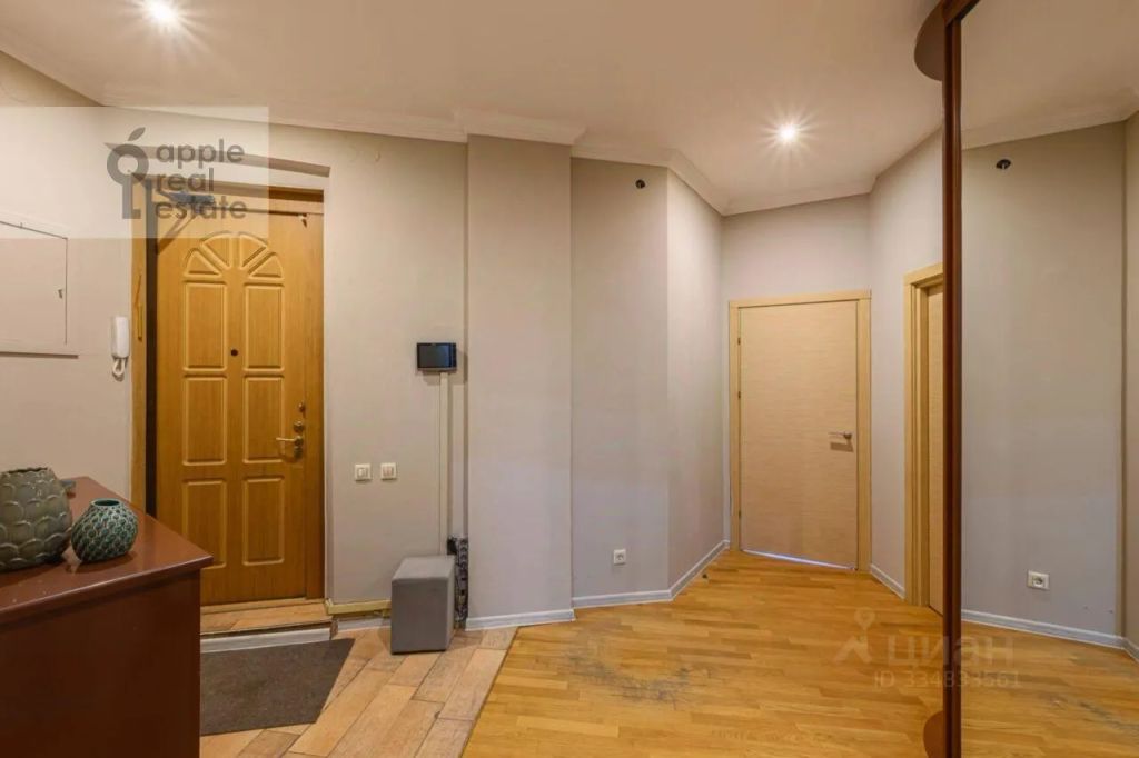 m. Smolenskaya: Apartment, 3-rooms