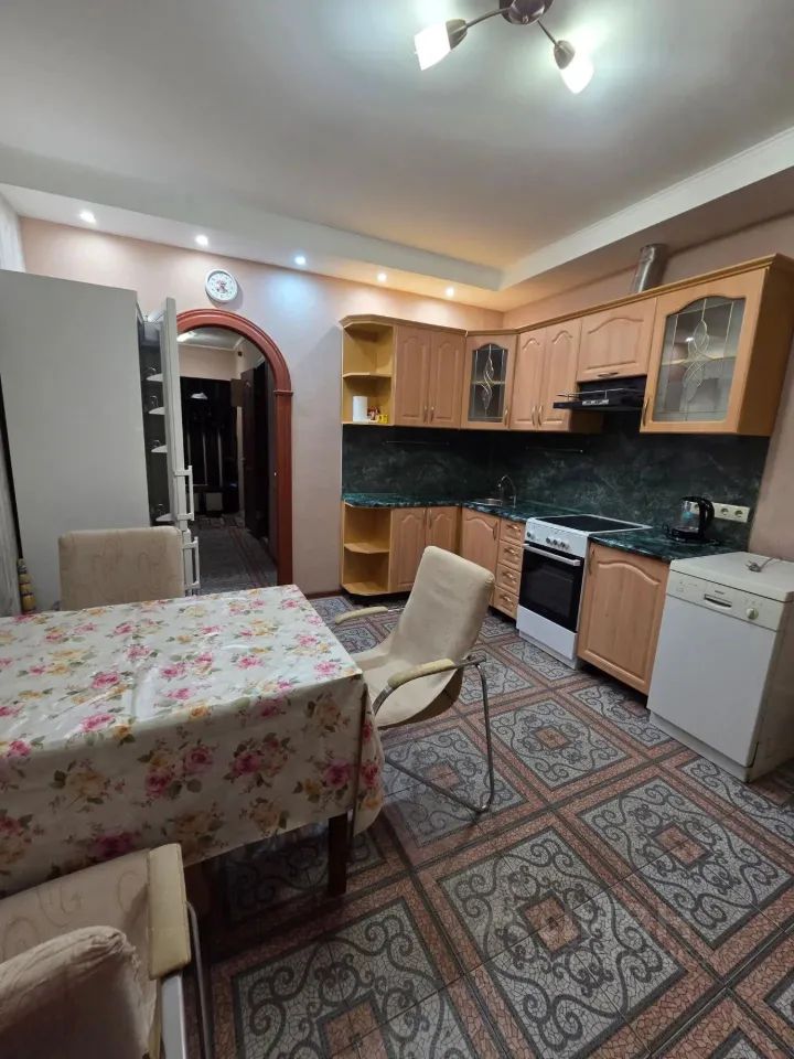 m. Schelkovskaya: Apartment, 3-rooms