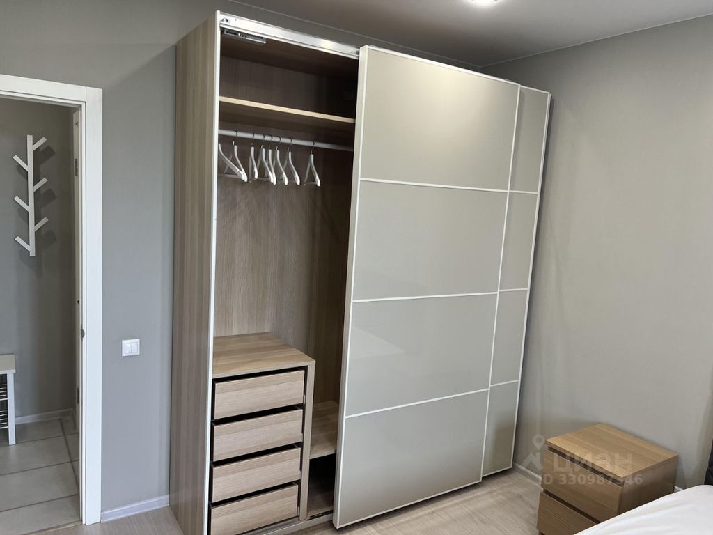 m. Lukhmanovskaya: Apartment, 1-rooms