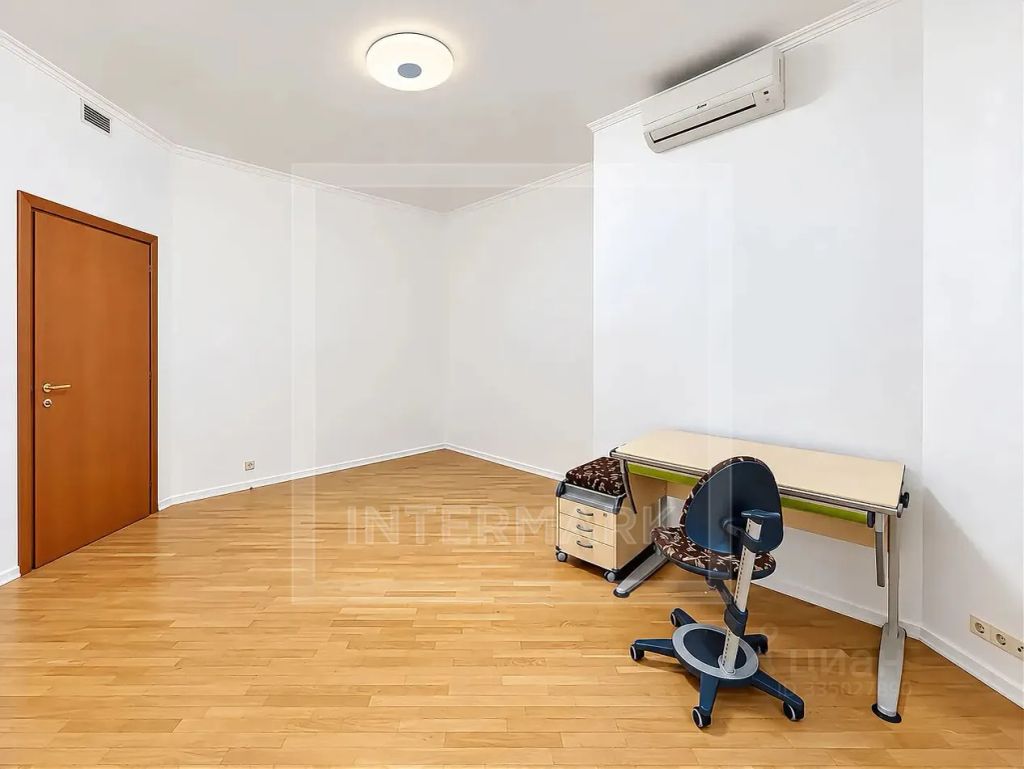 m. Park kultury: Apartment, 4-rooms