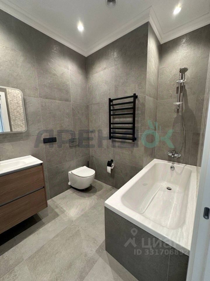 m. Aminyevskaya: Apartment, 3-rooms
