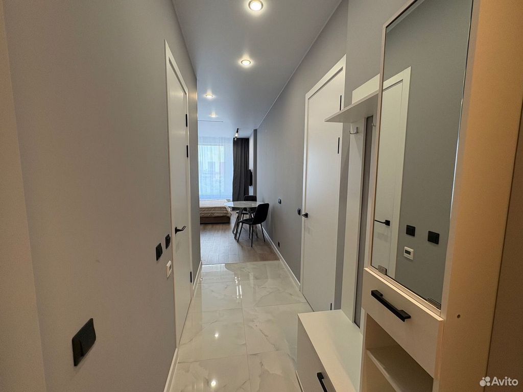 m. Verkhnie Kotly: Apartment, studio