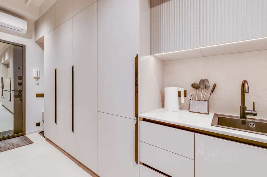 m. TsSKA: Apartment, studio