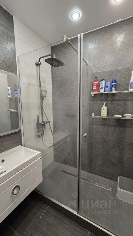 m. Pyatnitskoe shosse: Apartment, 3-rooms