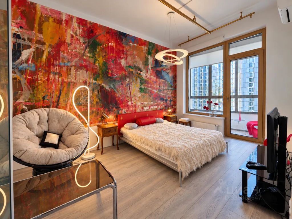 m. ZIL: Apartment, 2-rooms
