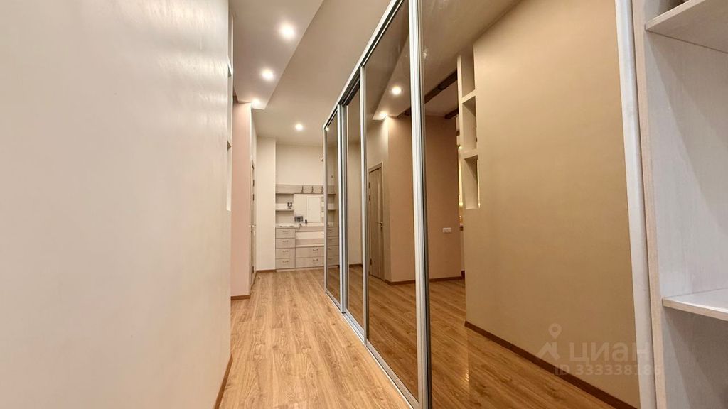 m. Pyatnitskoe shosse: Apartment, 3-rooms