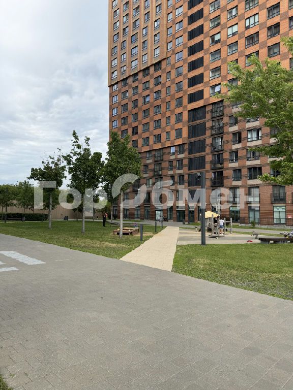 m. Annino: Apartment, 3-rooms