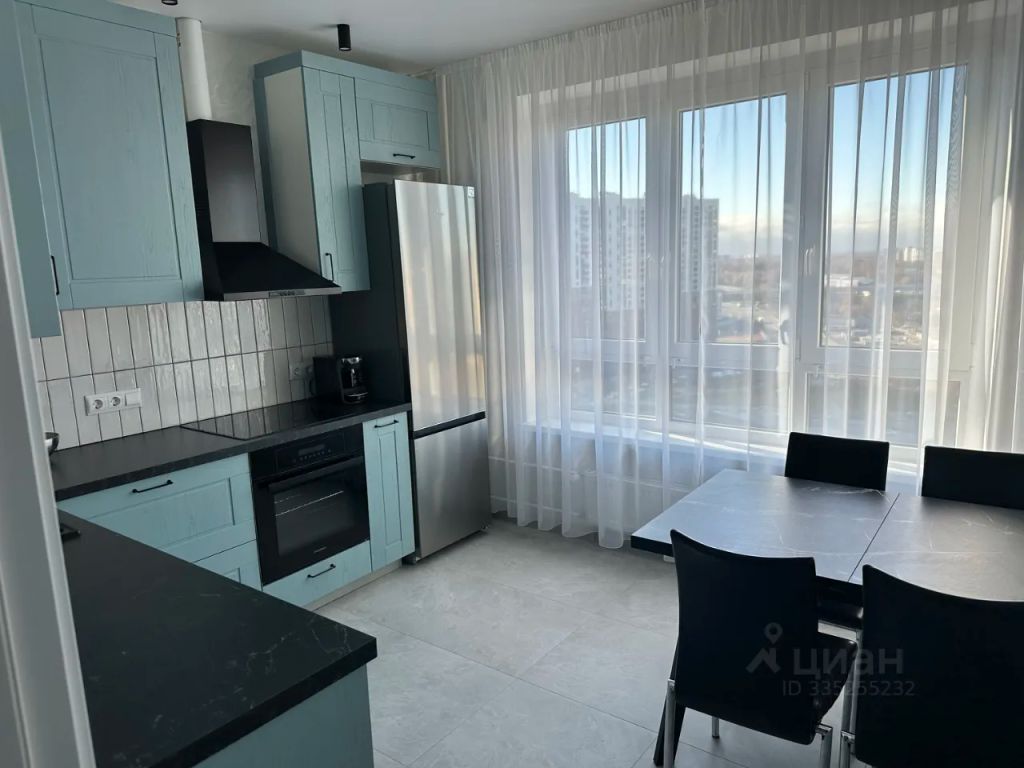 m. Bulvar Dmitriya Donskogo: Apartment, 2-rooms