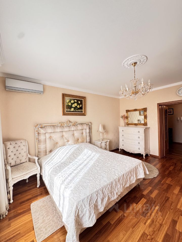 m. Tsvetnoy bulvar: Apartment, 2-rooms