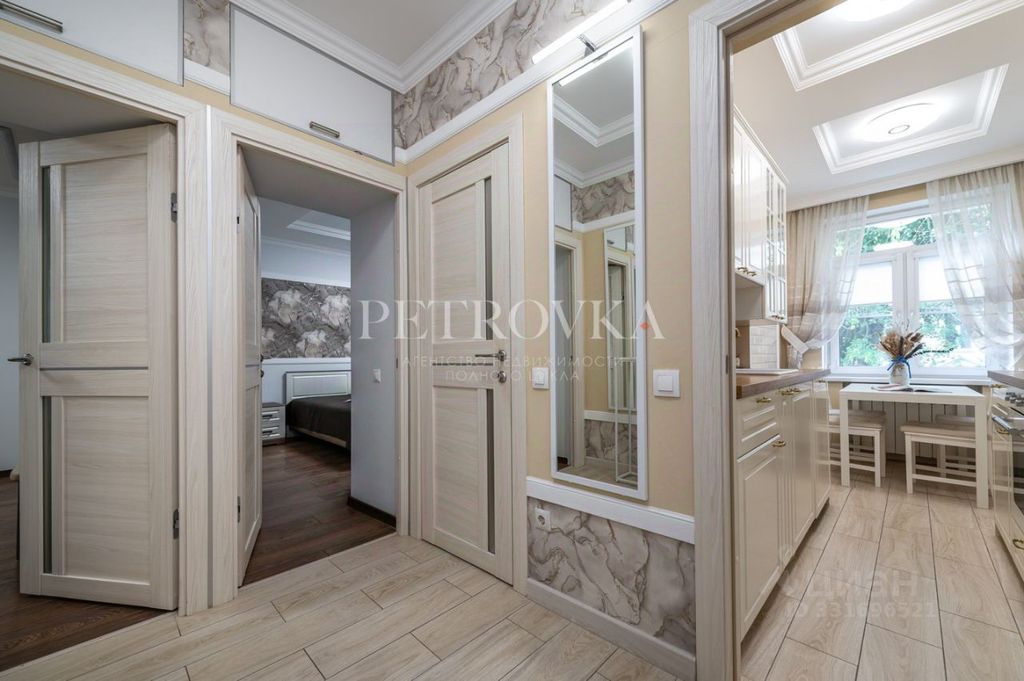 m. Tverskaya: Apartment, 2-rooms