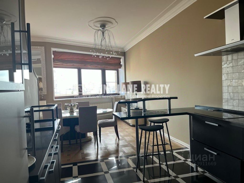 m. Mayakovskaya: Apartment, 4-rooms