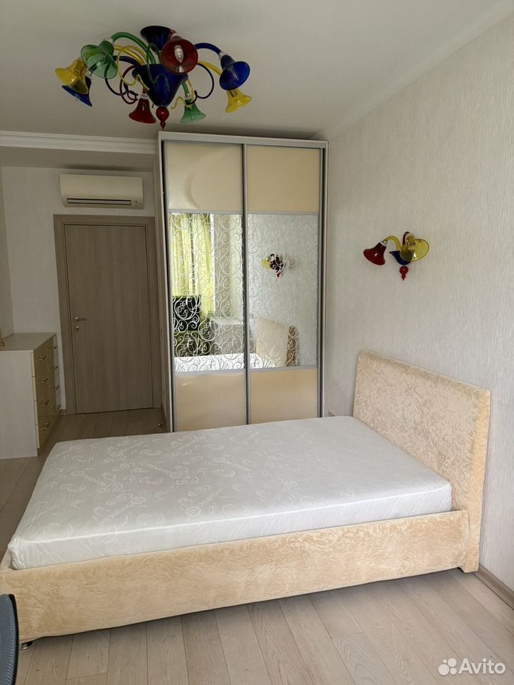 m. Yugo-Zapadnaya: Apartment, 2-rooms