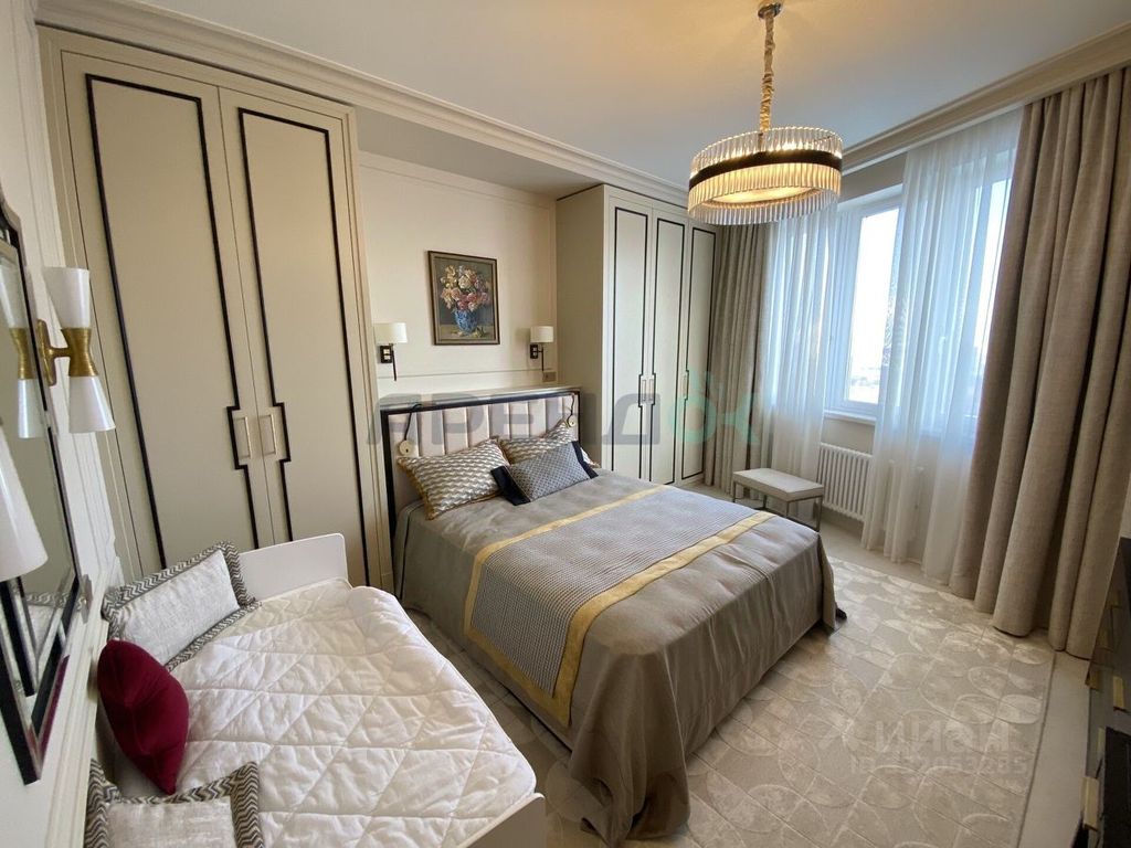 m. Michurinsky prospekt: Apartment, 3-rooms