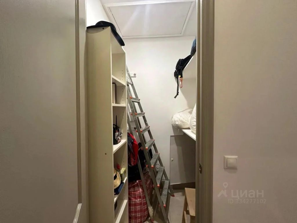 m. Novokuznetskaya: Apartment, 3-rooms