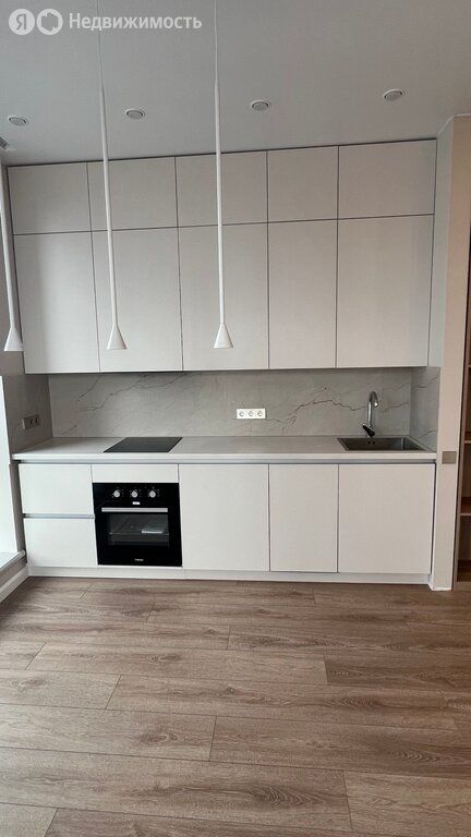 m. Kalitniki: Apartment, studio