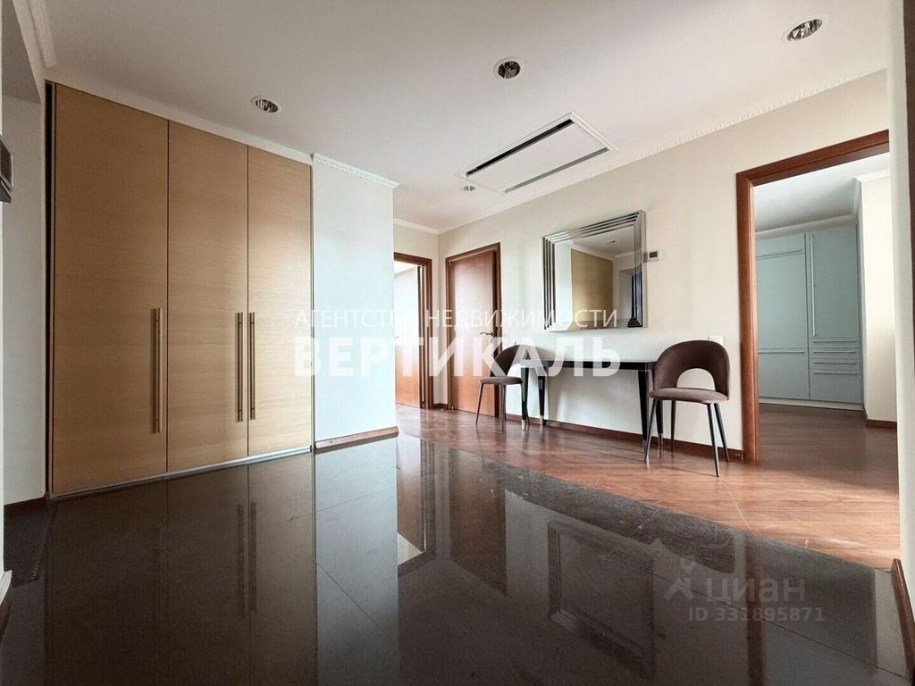 m. Smolenskaya: Apartment, 3-rooms
