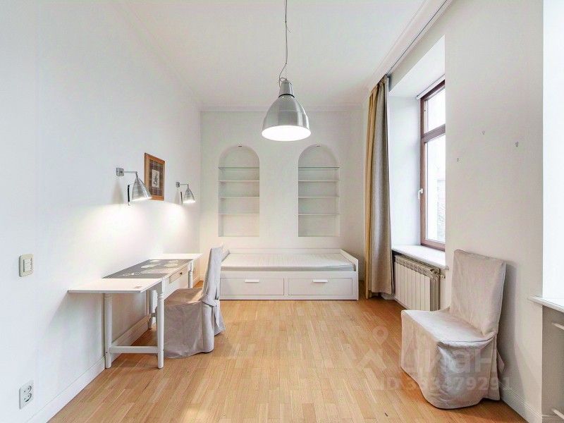 m. Mayakovskaya: Apartment, 3-rooms