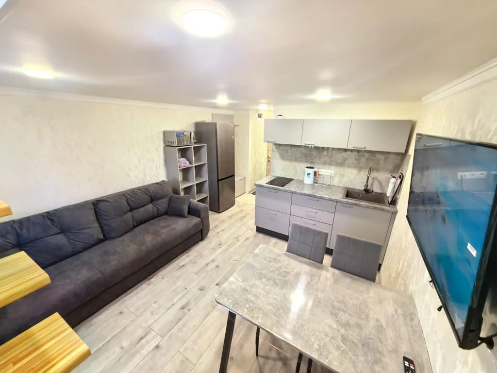 m. Botanichesky sad: Apartment, studio