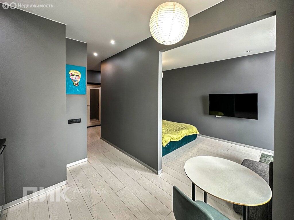 m. Lukhmanovskaya: Apartment, 1-rooms