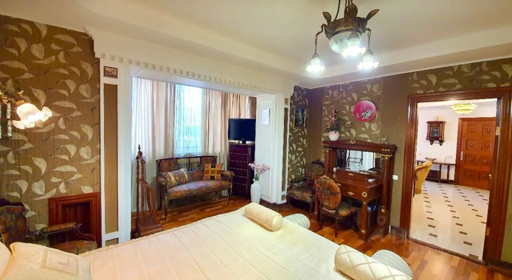 m. Barrikadnaya: Apartment, 2-rooms